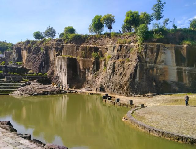 Review Destinasi Wisata Tebing Breksi Jogja Sleman
