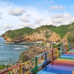 Review Gesing Wonderland Gunung Kidul di Tepi Tebing Laut Selatan