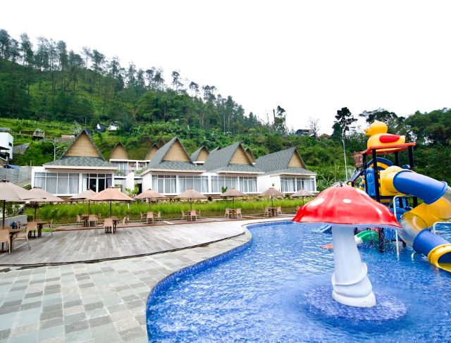 Review Gulala Azana Resort Guci Tegal View Gunung Slamet