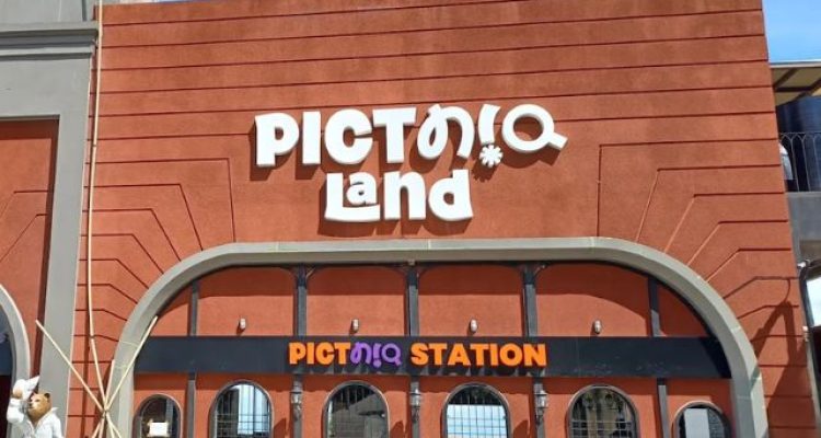 Review Tempat Wisata Pictniq Gunung Kidul Jogja, Spot Foto Keliling Dunia dalam Satu Hari