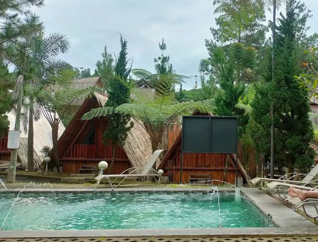5 Rekomendasi Villa di Ciater Subang untuk Staycation Keluarga dengan View Alam dan Air Panas