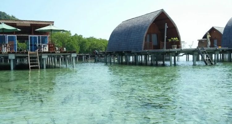 Andreas Resort Pahawang Lampung, Review Villa Apung di Laut dengan Private Trip dan Snorkeling Terbaik