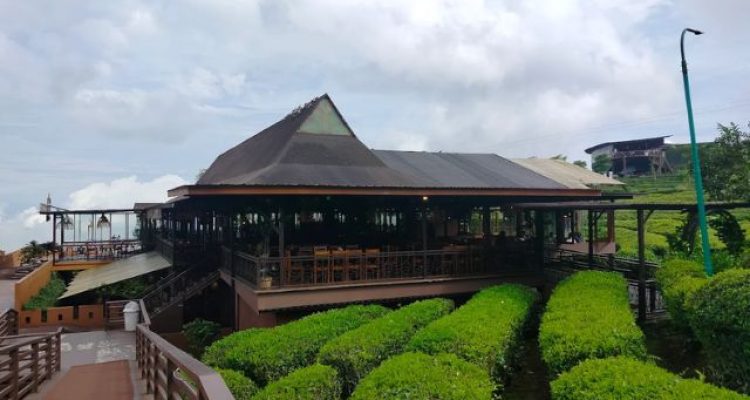 Asstro Highlands Ciater Subang, Wisata Alam Lengkap Dekat Tangkuban Perahu dengan Glamping Instagramable dan Resto View Kebun Teh