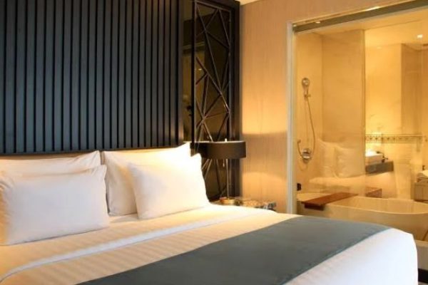 Hotel JHL Solitaire Gading Serpong, Penginapan Futuristik Mewah di Tangerang dengan Robot Pelayan dan Infinity Pool Hotel JHL Solitaire Gading Serpong, Penginapan Futuristik Mewah di Tangerang dengan Robot Pelayan dan Infinity Pool