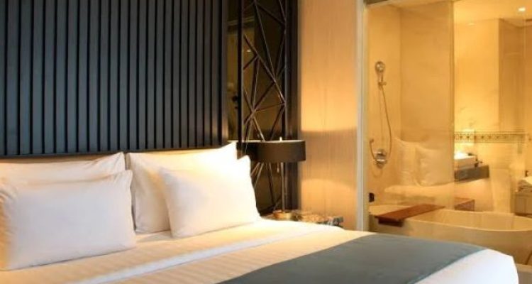 Hotel JHL Solitaire Gading Serpong, Penginapan Futuristik Mewah di Tangerang dengan Robot Pelayan dan Infinity Pool