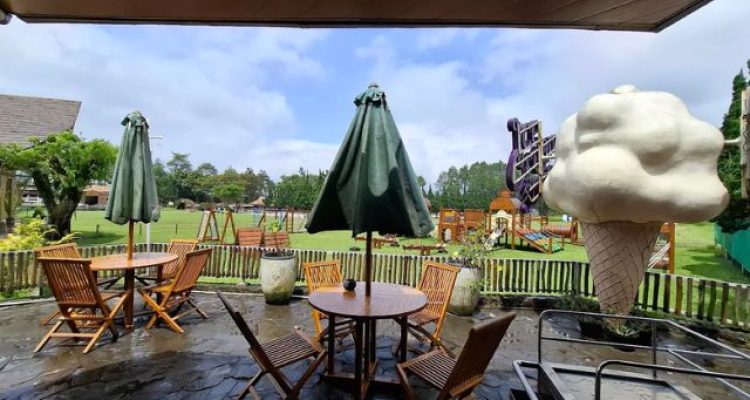 Rekomendasi Tempat Makan Keluarga di Lembang Bandung Murah dan Enak, Ayam Kampung Cemara