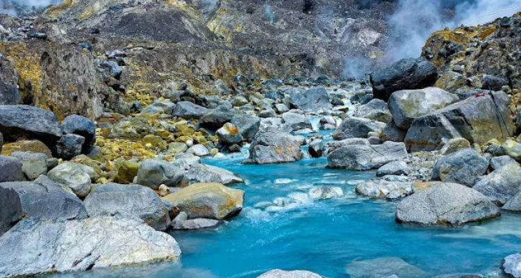 Tips Wisata Aman ke Kawah Ratu Gunung Tangkuban Perahu 2026