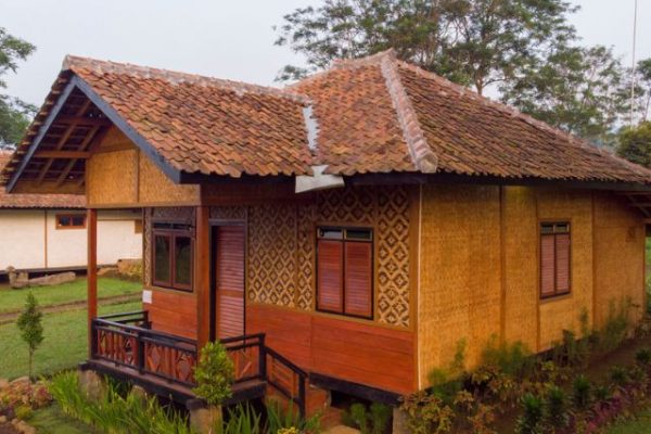 Villa Kahuripan 2 Smart Hill Camp, Rekomendasi Villa di Ciater Subang dengan View Kebun Teh Terbaik untuk Healing Keluarga