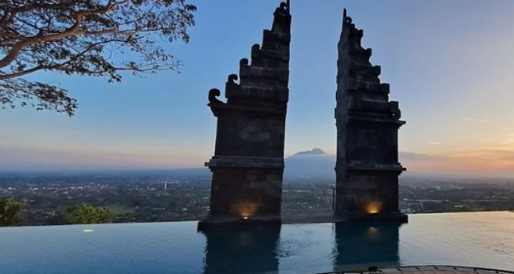 Review Candhari Heaven Jogja dengan View Gunung Merapi dan Candi Prambanan Terbaik untuk Staycation Romantis