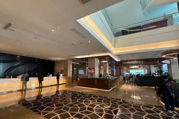 Review Hotel JS Luwansa Kuningan Jakarta, Pilihan Staycation Strategis Dekat LRT dan Mall