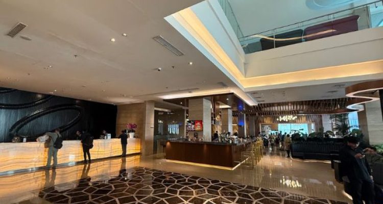 Review Hotel JS Luwansa Kuningan Jakarta, Pilihan Staycation Strategis Dekat LRT dan Mall