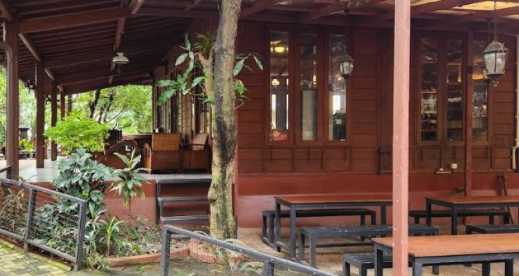 Review The Joglo Garden yang Ramah Anak dan Penuh Spot Menarik