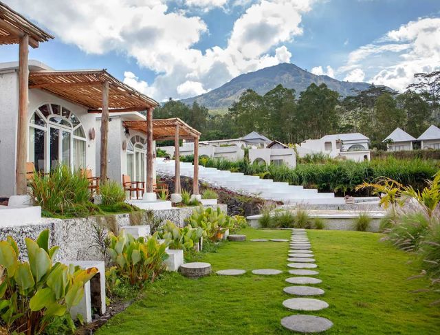 Cinze Villas & Hot Spring Kintamani, Penginapan Estetik dengan Pemandangan Gunung Batur dan Danau Batur yang Memukau