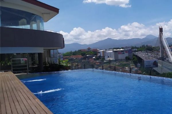 Grandia Hotel Bandung, Hotel Dekat Cihampelas Bandung dengan Infinity Pool View Pasupati, Menginap Nyaman Mulai Rp500 Ribuan