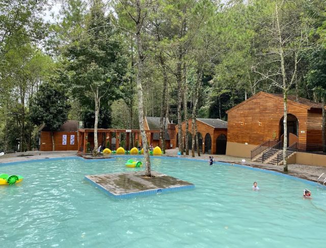 Punceling Park Ciwidey, Sensasi Berendam Air Panas di Tengah Hutan (Dulu Nimo Jungle Hot Spring)