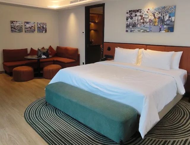 Review Artotel Living World Grand Wisata Bekasi, Hotel Baru Estetik Dekat Mall dengan Infinity Pool dan View Danau