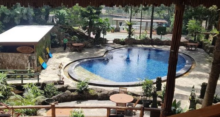 6 Hotel Ramah Anak dengan Kebun Binatang dan Interaksi Satwa Terbaik di Indonesia, Cocok untuk Liburan Keluarga