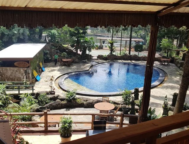 6 Hotel Ramah Anak dengan Kebun Binatang dan Interaksi Satwa Terbaik di Indonesia, Cocok untuk Liburan Keluarga