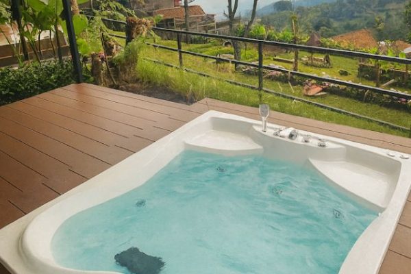 Review Villa Niis Kale Bandung, Villa Murah di Lembang dengan Jacuzzi Pribadi dan View Pegunungan