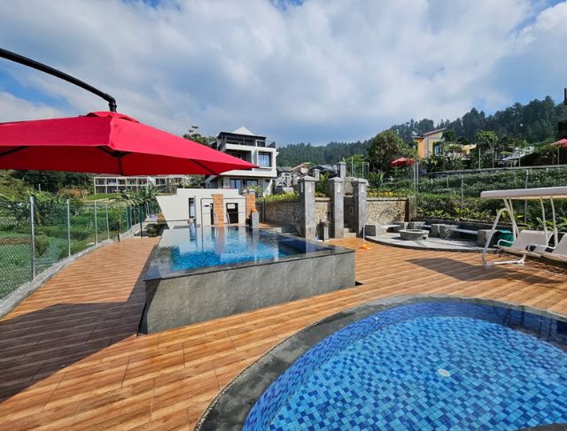 Villa Del Luna Guci Tegal, Penginapan dengan Kolam Renang Air Hangat Alami dan View Pegunungan
