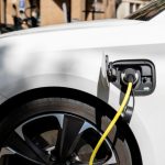 Apakah Fast Charging Merusak Baterai Mobil Listrik?