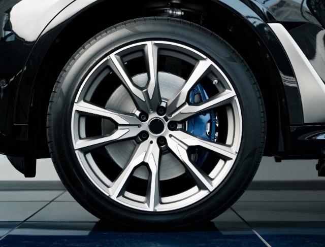 Pengaruh Ukuran Velg terhadap Performa Mobil