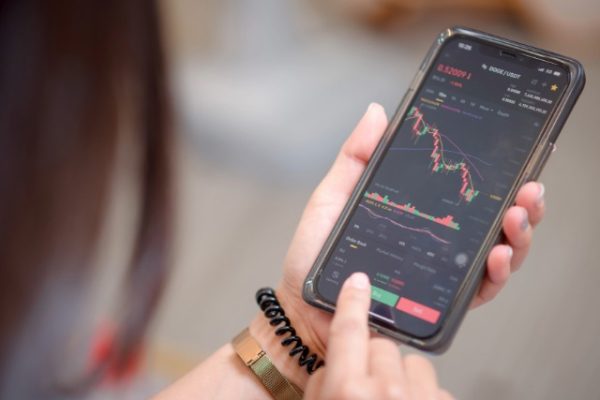 Daftar Perusahaan Broker Saham Luar Negeri Terbaik untuk Pemula