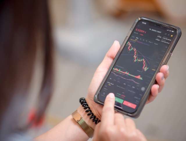 Daftar Perusahaan Broker Saham Luar Negeri Terbaik untuk Pemula